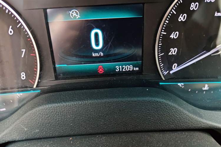 Used Buick GT 2016 15N Manual Elite Edition Odometer Close Up