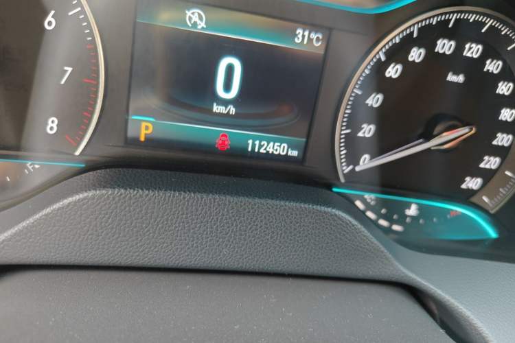 Used Buick GT 2016 15N Automatic Luxury Edition Odometer Close Up