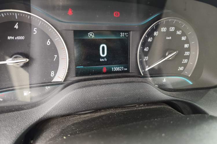 Used Buick GT 2016 15N Manual Luxury Version Odometer Close Up