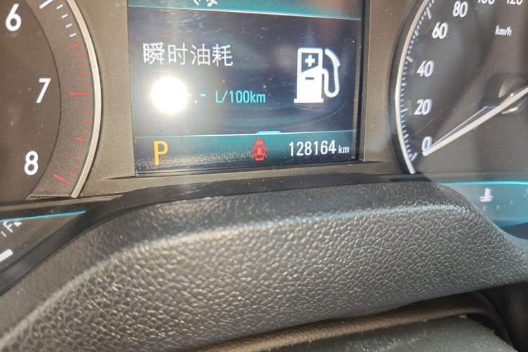 Used Buick GT 2016 15N Automatic Elite Edition Odometer Close Up