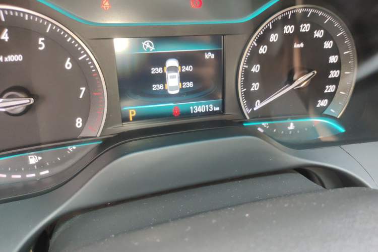 Used Buick GT 2016 15N Automatic Elite Edition Odometer Close Up
