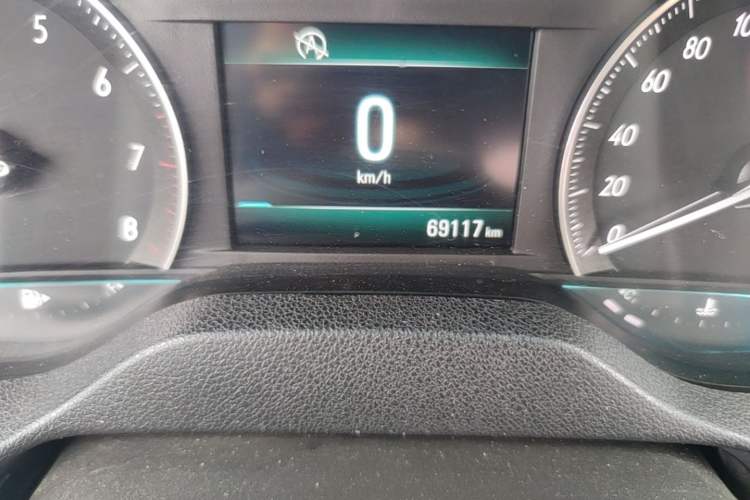 Used Buick GT 2016 15N Manual Elite Edition Odometer Close Up