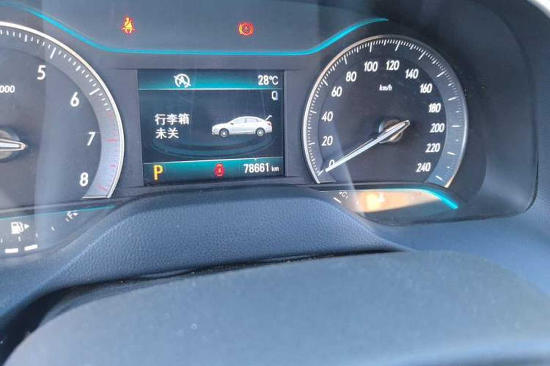Used Buick GT 2016 15N Automatic Luxury Edition Odometer Close Up