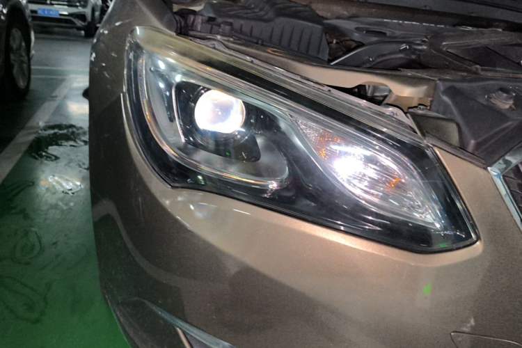 Used Buick GT 2016 15N Automatic Luxury Edition Right Front Headlight