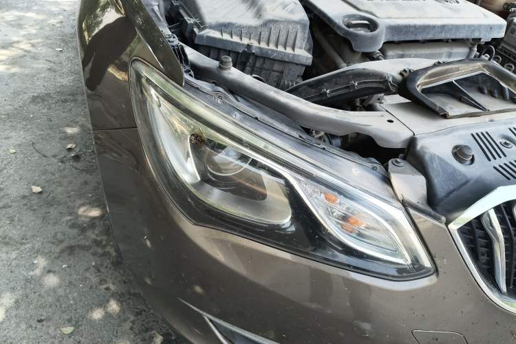 Used Buick GT 2016 15N Automatic Entry-Level Trim Right Front Headlight
