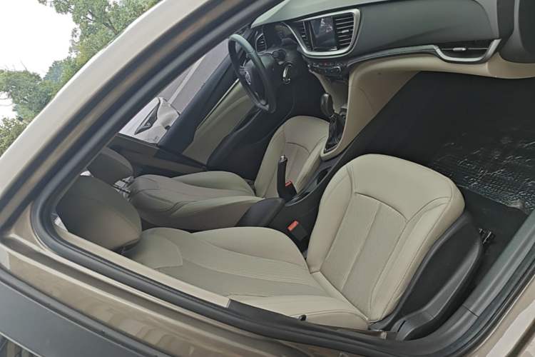 Used Buick GT 2016 15N Automatic Elite Edition Right Front Seat