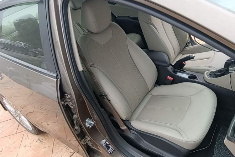 Used Buick GT 2016 15N Automatic Elite Edition Right Front Seat