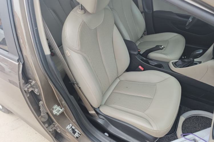 Used Buick GT 2016 15N Automatic Elite Edition Right Front Seat