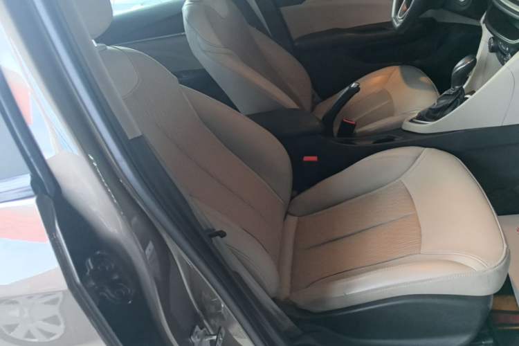 Used Buick GT 2016 15N Automatic Elite Edition Right Front Seat