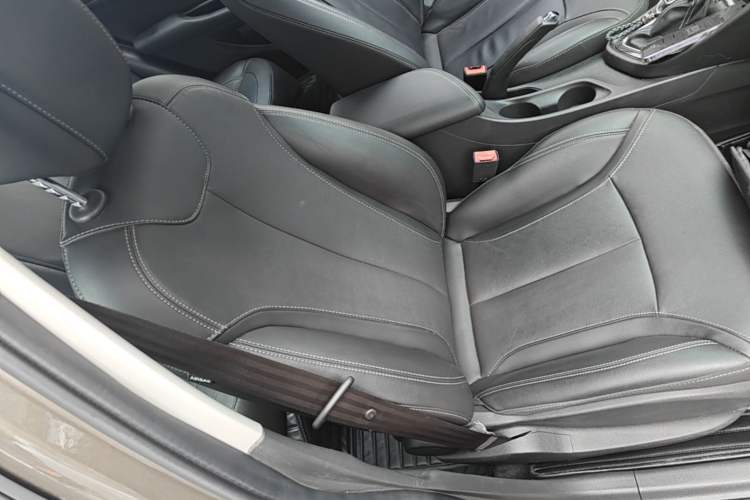 Used Buick GT 2016 15N Automatic Luxury Edition Right Front Seat
