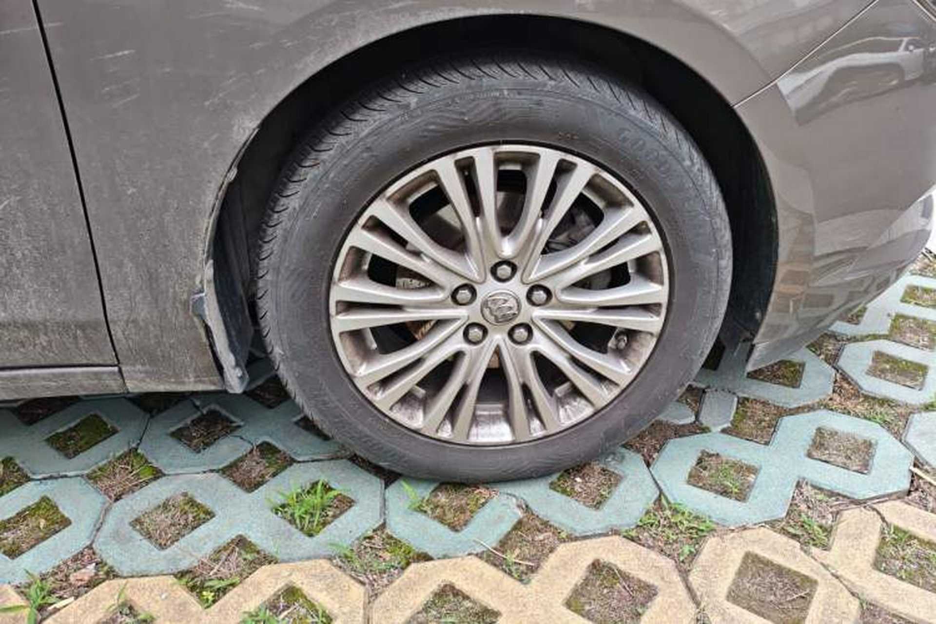 Used Buick GT 2016 15N Automatic Elite Edition Right Front Wheel Hub