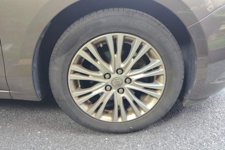 Used Buick GT 2016 15N Automatic Luxury Edition Right Front Wheel Hub