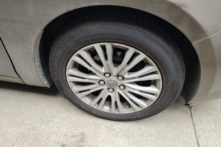 Used Buick GT 2016 15N Manual Elite Edition Right Front Wheel Hub