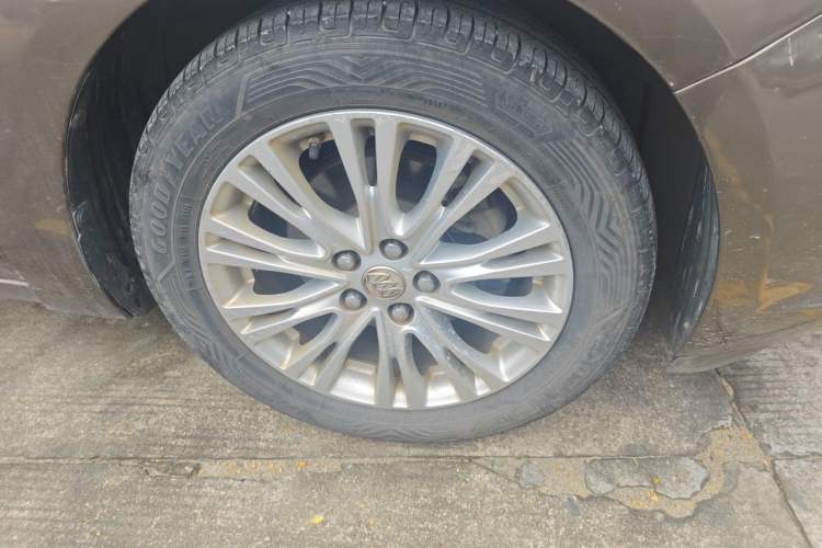 Used Buick GT 2016 15N Automatic Elite Edition Right Front Wheel Hub