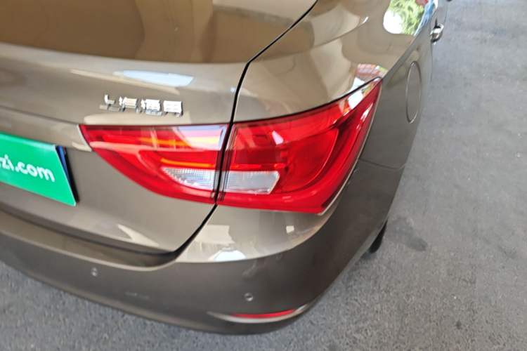 Used Buick GT 2016 15N Automatic Elite Edition Right Rear Taillight
