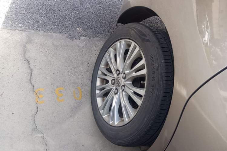 Used Buick GT 2016 15N Automatic Elite Edition Right Rear Wheel Hub