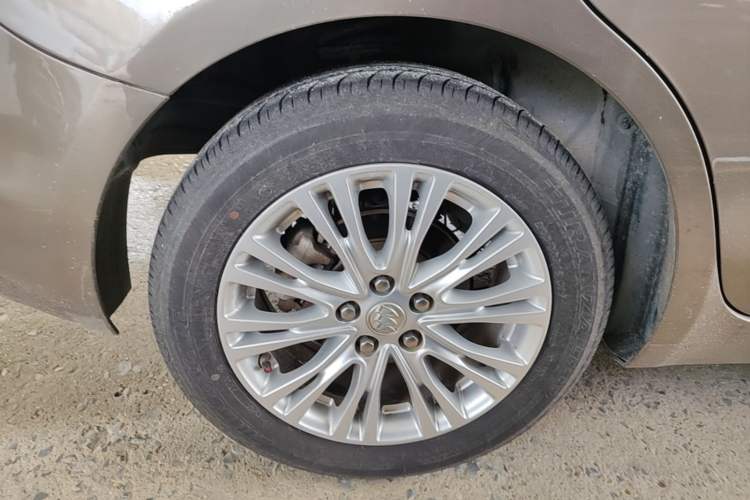 Used Buick GT 2016 15N Automatic Luxury Edition Right Rear Wheel Hub