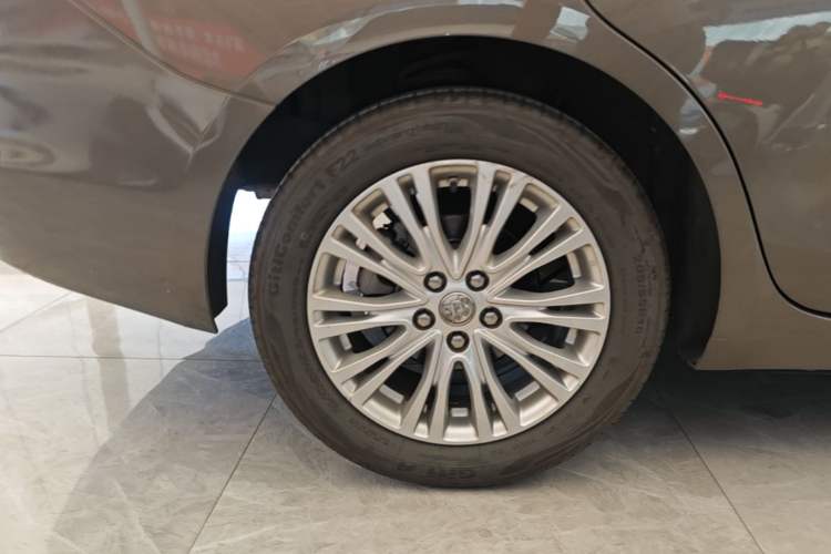 Used Buick GT 2016 15N Automatic Elite Edition Right Rear Wheel Hub