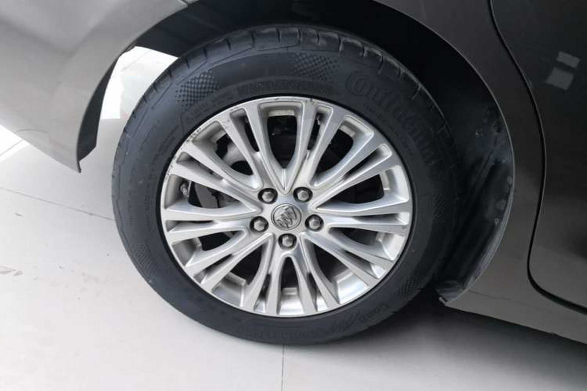 Used Buick GT 2016 15N Automatic Elite Edition Right Rear Wheel Hub