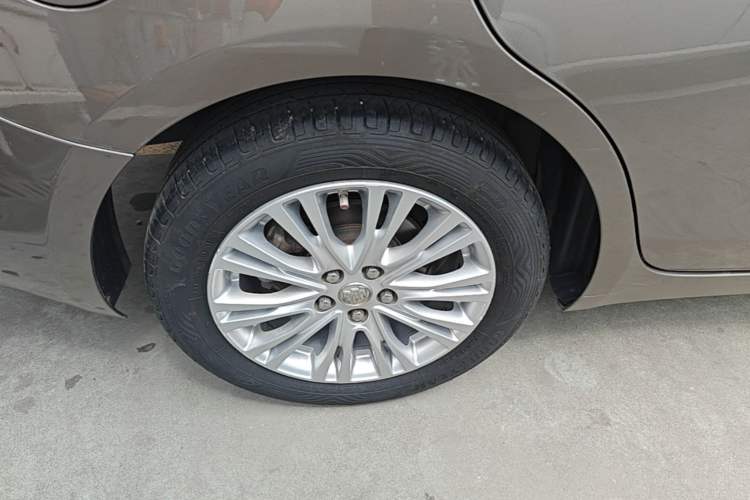 Used Buick GT 2016 15N Automatic Luxury Edition Right Rear Wheel Hub