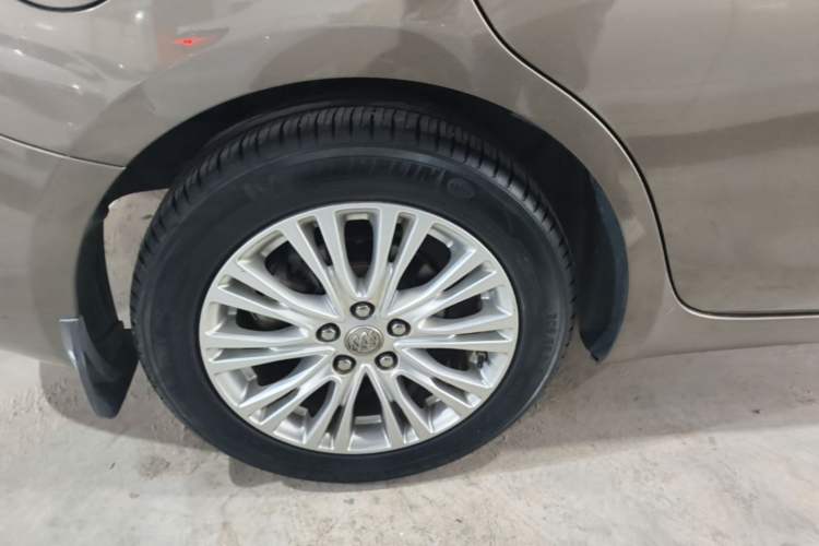 Used Buick GT 2016 15N Automatic Luxury Edition Right Rear Wheel Hub