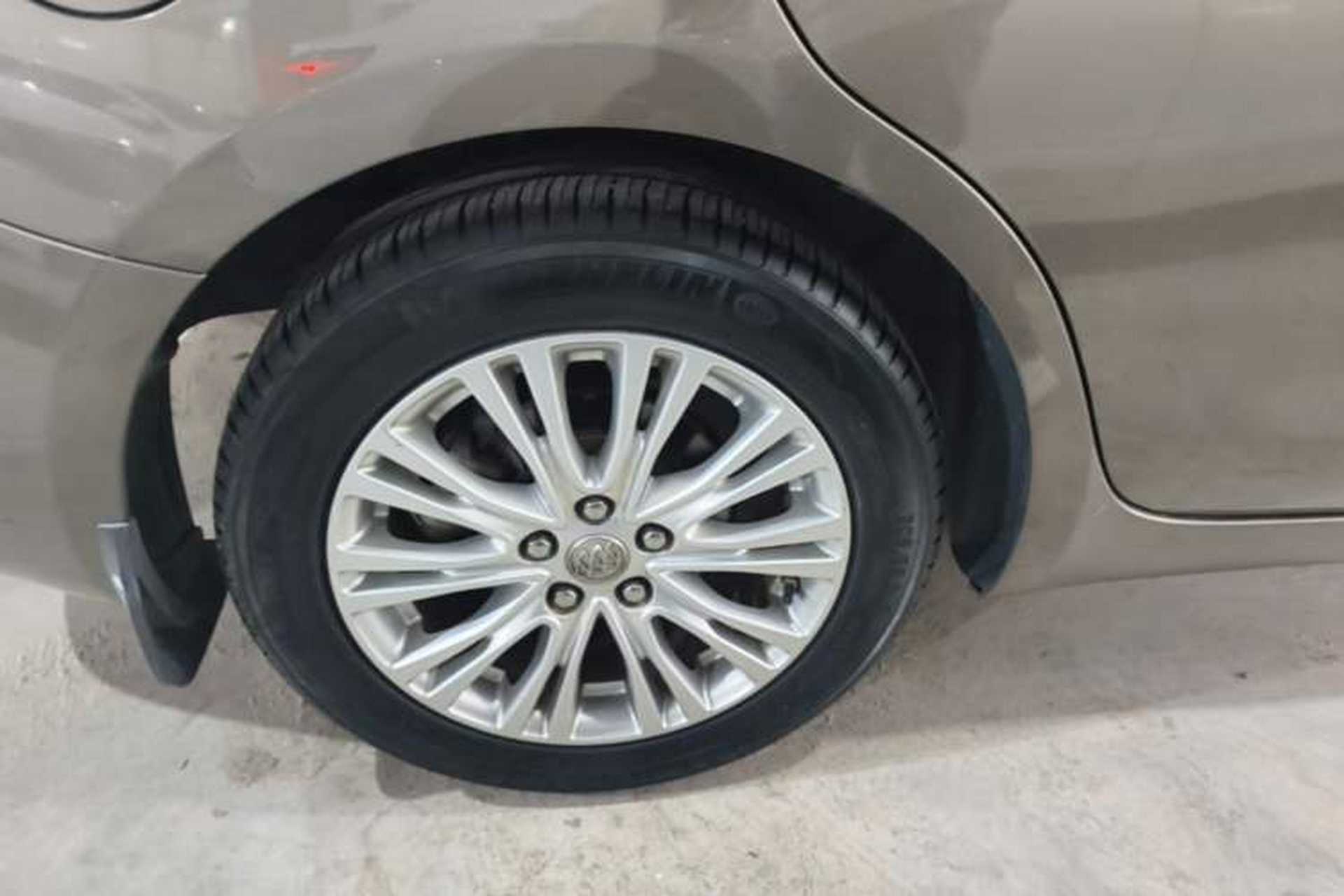 Used Buick GT 2016 15N Automatic Luxury Edition Right Rear Wheel Hub