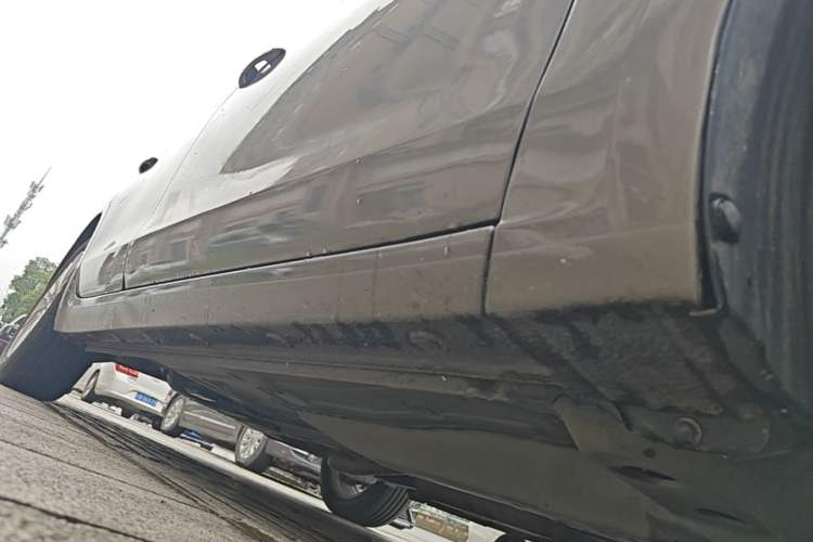 Used Buick GT 2016 15N Automatic Elite Edition Right Side Sill