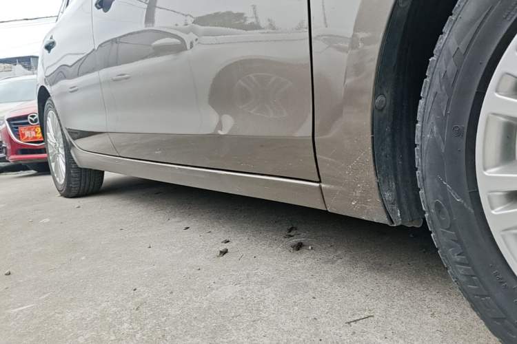 Used Buick GT 2016 15N Manual Elite Edition Right Side Sill