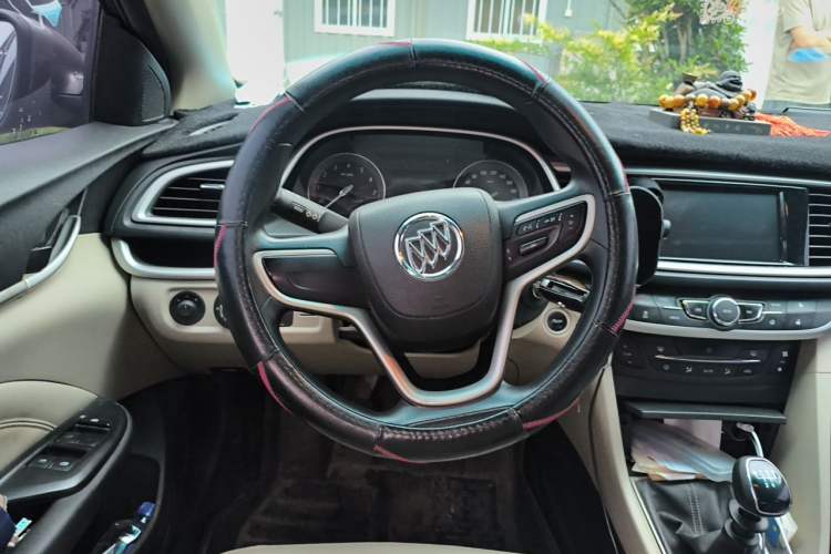 Used Buick GT 2016 15N Manual Luxury Version Steering Wheel