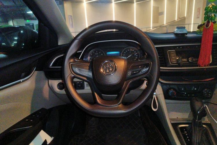 Used Buick GT 2016 15N Automatic Elite Edition Steering Wheel