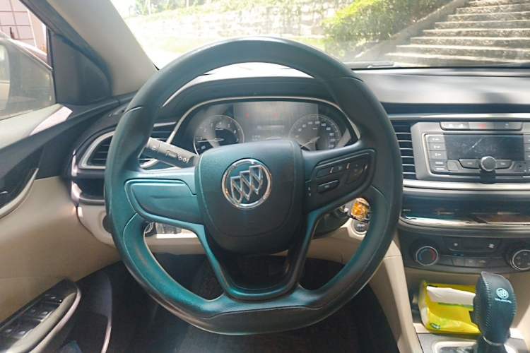 Used Buick GT 2016 15N Automatic Elite Edition Steering Wheel