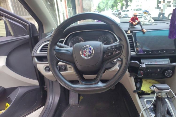 Used Buick GT 2016 15N Automatic Elite Edition Steering Wheel