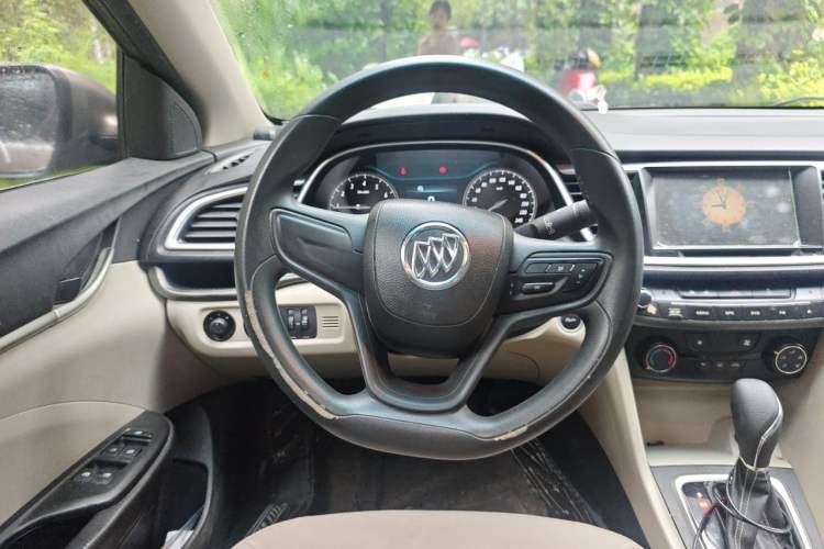 Used Buick GT 2016 15N Automatic Elite Edition Steering Wheel