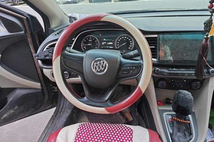 Used Buick GT 2016 15N Automatic Elite Edition Steering Wheel