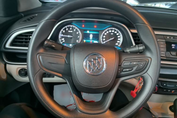Used Buick GT 2016 15N Automatic Elite Edition Steering Wheel