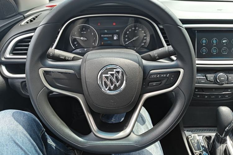 Used Buick GT 2016 15N Automatic Luxury Edition Steering Wheel