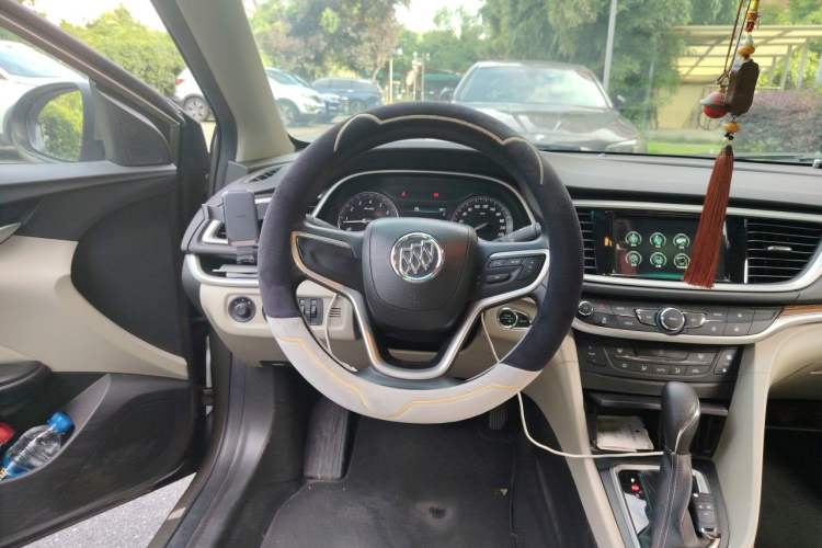 Used Buick GT 2016 15N Automatic Luxury Edition Steering Wheel