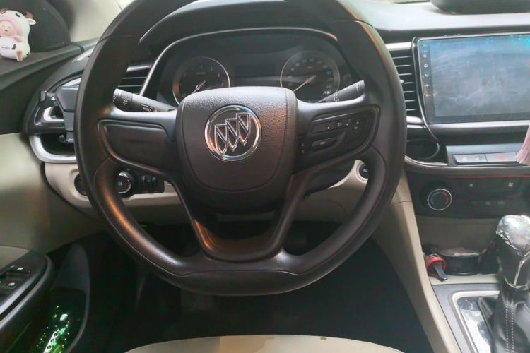 Used Buick GT 2016 15N Automatic Elite Edition Steering Wheel