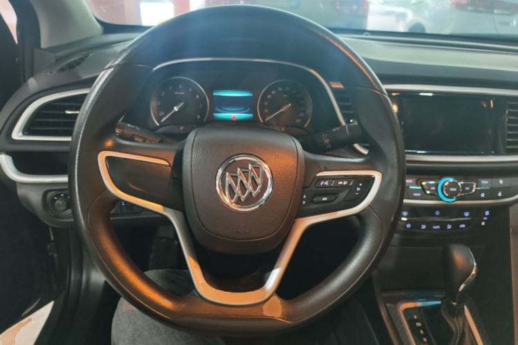 Used Buick GT 2016 15N Automatic Luxury Edition Steering Wheel