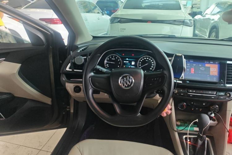 Used Buick GT 2016 15N Automatic Elite Edition Steering Wheel