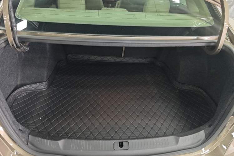 Used Buick GT 2016 15N Automatic Elite Edition Trunk