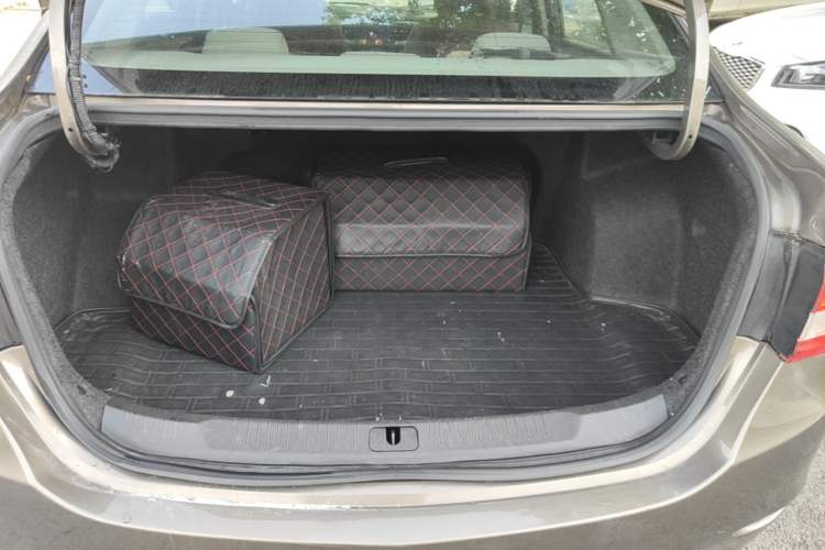 Used Buick GT 2016 15N Automatic Entry-Level Trim Trunk