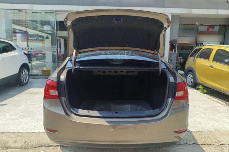 Used Buick GT 2016 15N Automatic Luxury Edition Trunk