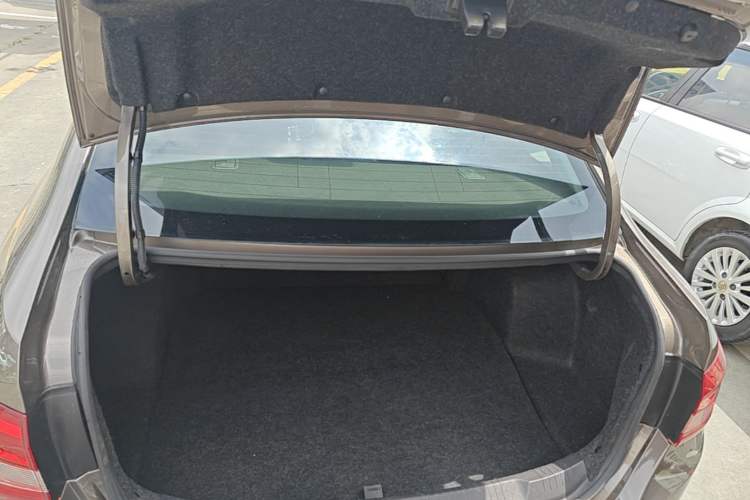 Used Buick GT 2016 15N Automatic Luxury Edition Trunk