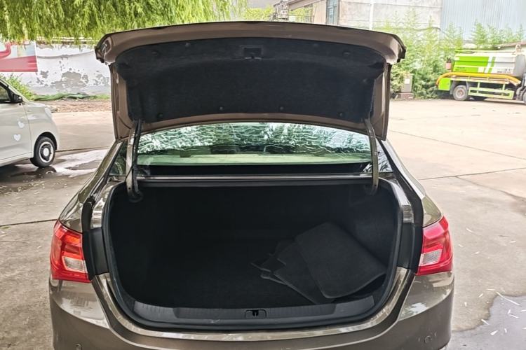Used Buick GT 2016 15N Automatic Entry-Level Trim Trunk