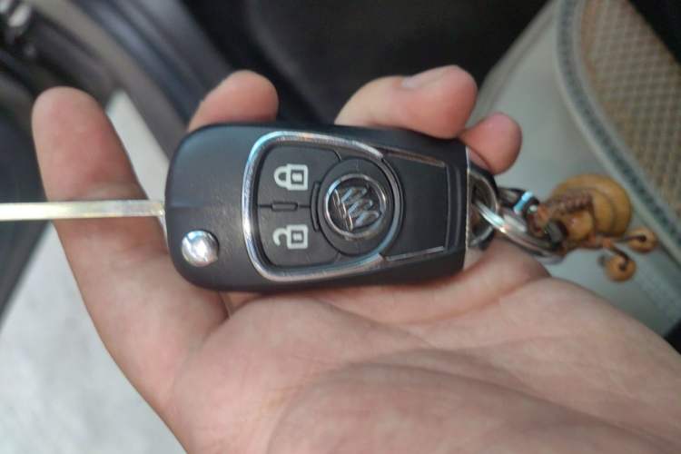 Used Buick GT 2016 15N Automatic Elite Edition Vehicle Key