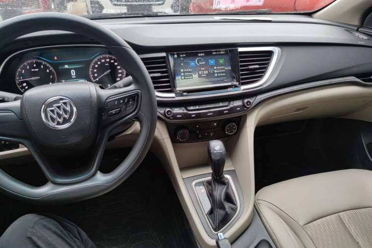 Used Buick GT 2016 15N Automatic Elite Edition Audio And AC Panel