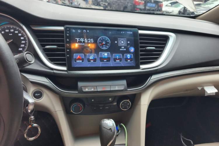 Used Buick GT 2016 15N Automatic Elite Edition Audio And AC Panel