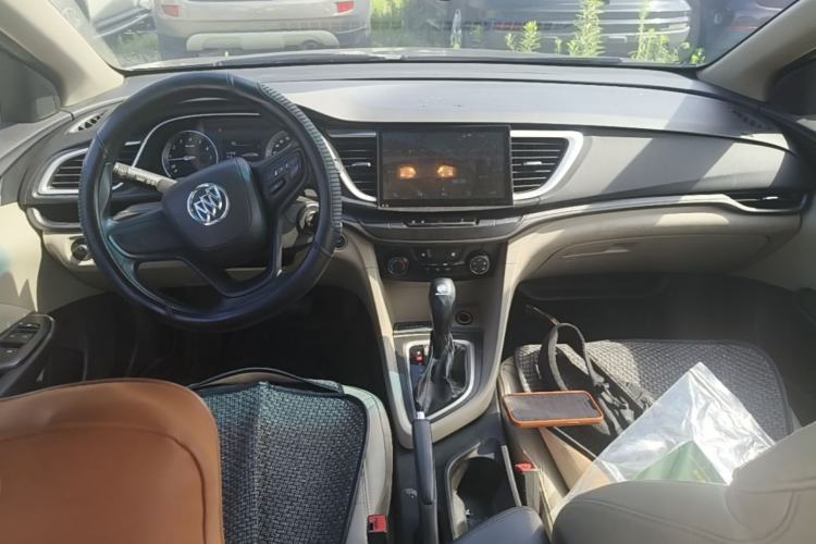 Used Buick GT 2016 15N Automatic Elite Edition Center Console