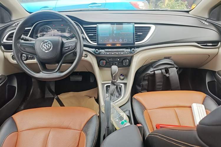Used Buick GT 2016 15N Automatic Elite Edition Center Console
